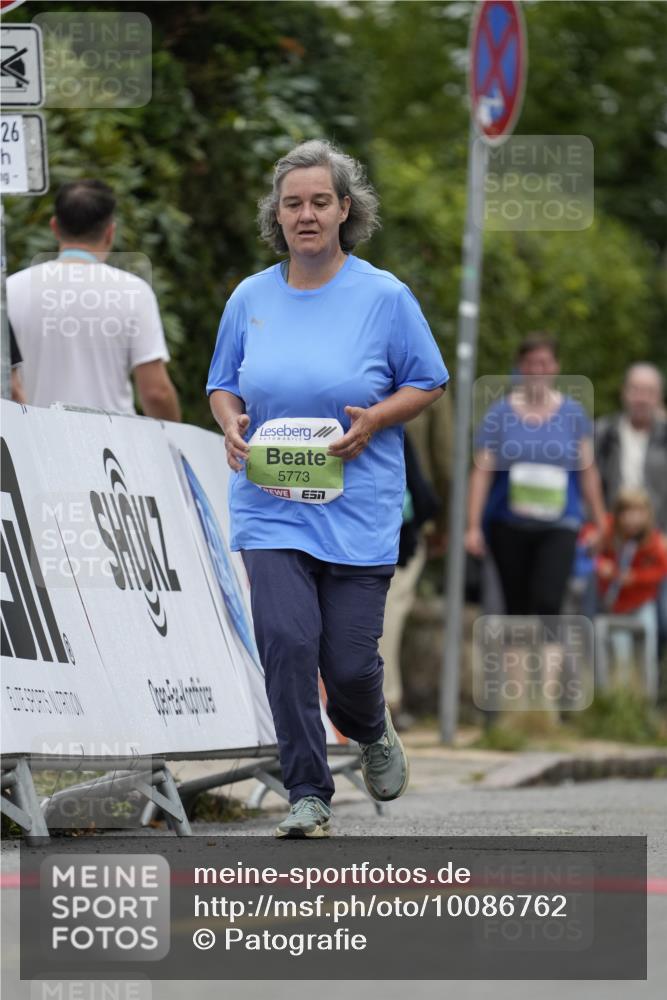 30.08.2026 - Blankeneser Heldenlauf Patografie http://msf.ph/oto/10086762 30.08.2026 10:52:42 Ziel 5772, 5773 meine-sportfotos.de