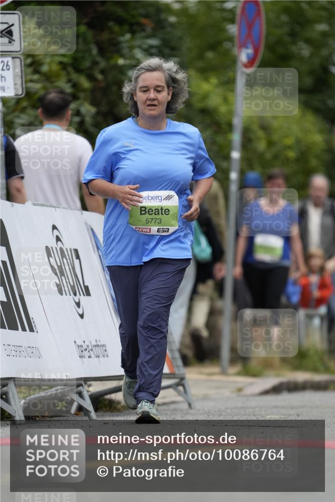 30.08.2026 - Blankeneser Heldenlauf Patografie http://msf.ph/oto/10086764 30.08.2026 10:52:42 Ziel 5772, 5773 meine-sportfotos.de