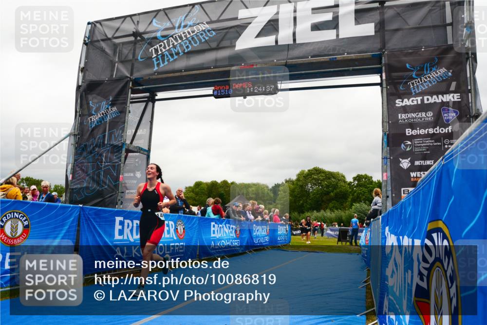 30.08.2026 - Elbe Triathlon Hamburg LAZAROV Photography http://msf.ph/oto/10086819 30.08.2026 12:04:42 Ziel 983, 1127, 1463 meine-sportfotos.de