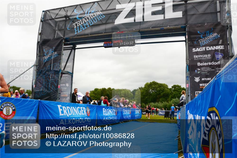 30.08.2026 - Elbe Triathlon Hamburg LAZAROV Photography http://msf.ph/oto/10086828 30.08.2026 12:04:43 Ziel 921, 983, 1127, 1463 meine-sportfotos.de