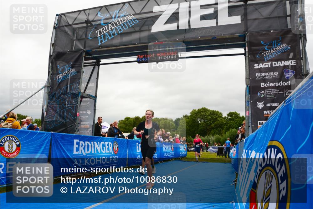30.08.2026 - Elbe Triathlon Hamburg LAZAROV Photography http://msf.ph/oto/10086830 30.08.2026 12:04:48 Ziel 921, 983, 1127 meine-sportfotos.de