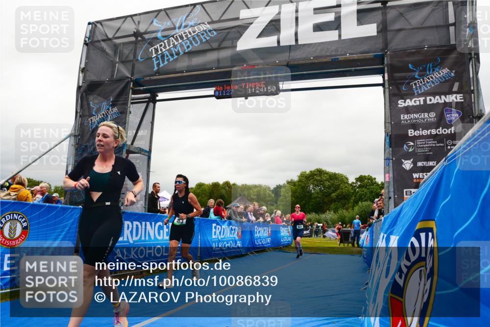 30.08.2026 - Elbe Triathlon Hamburg LAZAROV Photography http://msf.ph/oto/10086839 30.08.2026 12:04:49 Ziel 921, 983, 1127 meine-sportfotos.de