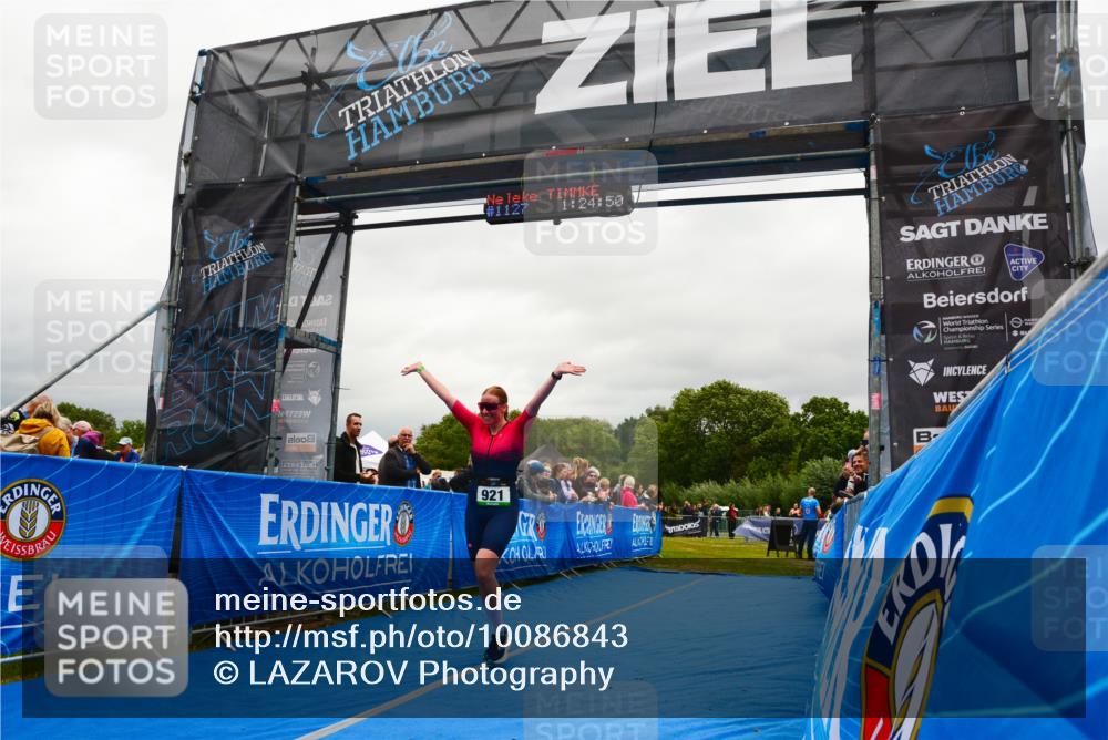 30.08.2026 - Elbe Triathlon Hamburg LAZAROV Photography http://msf.ph/oto/10086843 30.08.2026 12:04:51 Ziel 921, 983, 1127 meine-sportfotos.de