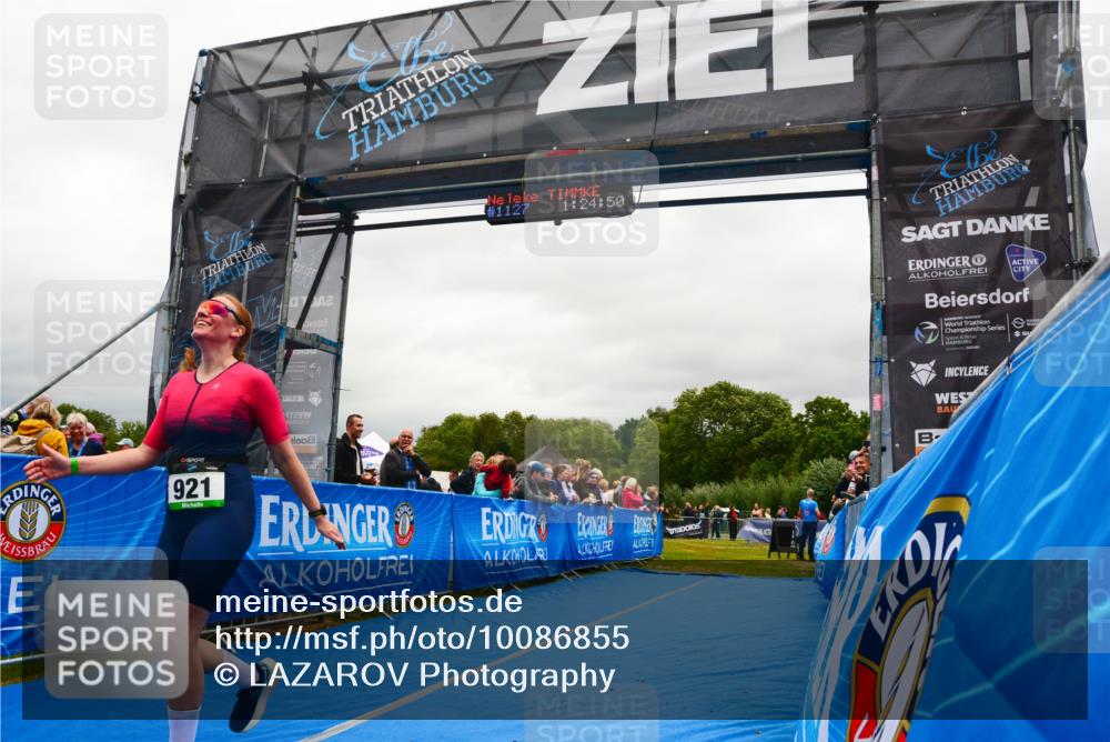 30.08.2026 - Elbe Triathlon Hamburg LAZAROV Photography http://msf.ph/oto/10086855 30.08.2026 12:04:52 Ziel 921, 983, 1127 meine-sportfotos.de