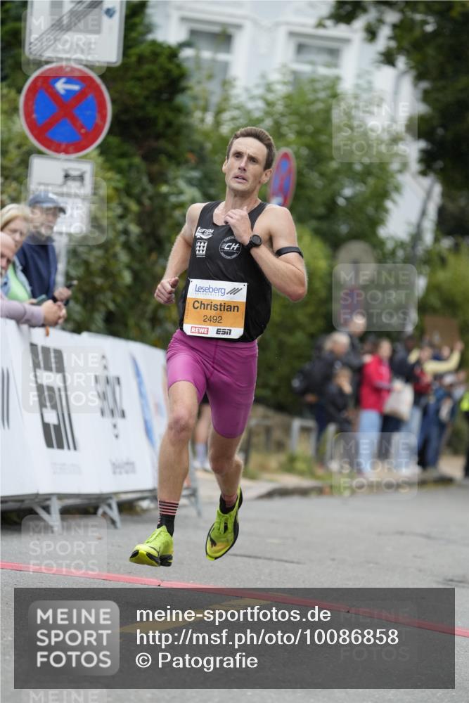 30.08.2026 - Blankeneser Heldenlauf Patografie http://msf.ph/oto/10086858 30.08.2026 11:02:06 Ziel 2492 meine-sportfotos.de