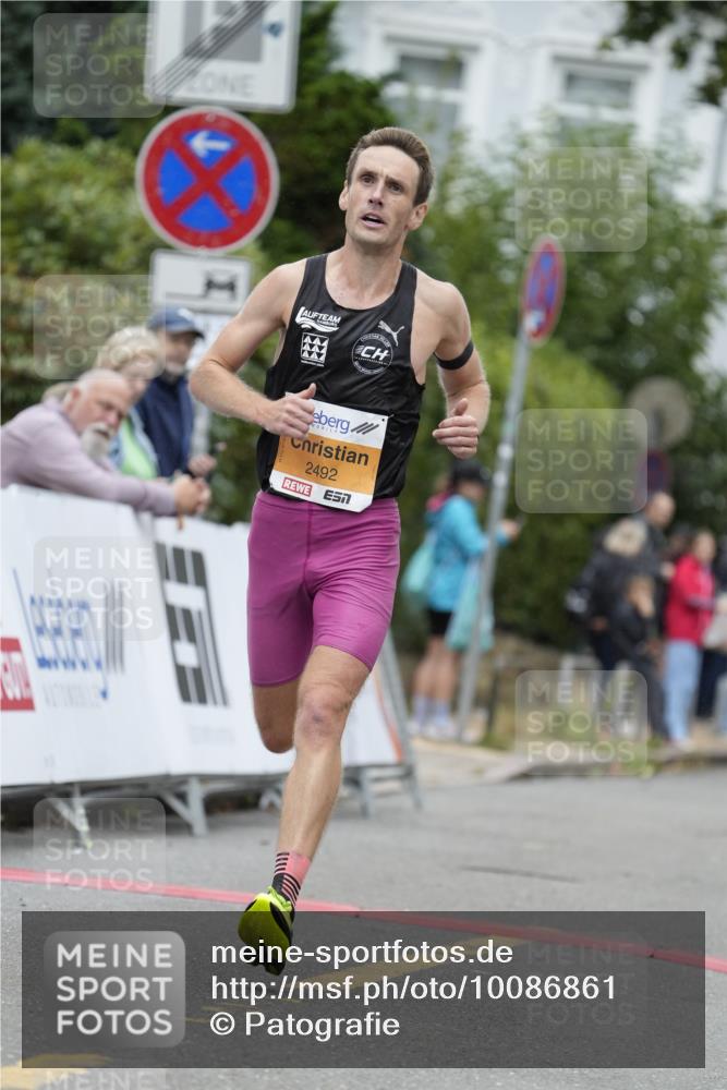30.08.2026 - Blankeneser Heldenlauf Patografie http://msf.ph/oto/10086861 30.08.2026 11:02:06 Ziel 2492 meine-sportfotos.de