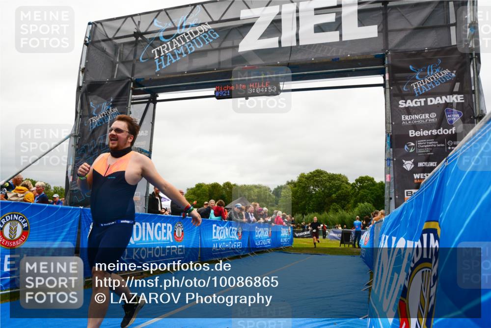 30.08.2026 - Elbe Triathlon Hamburg LAZAROV Photography http://msf.ph/oto/10086865 30.08.2026 12:05:03 Ziel 813, 1175 meine-sportfotos.de