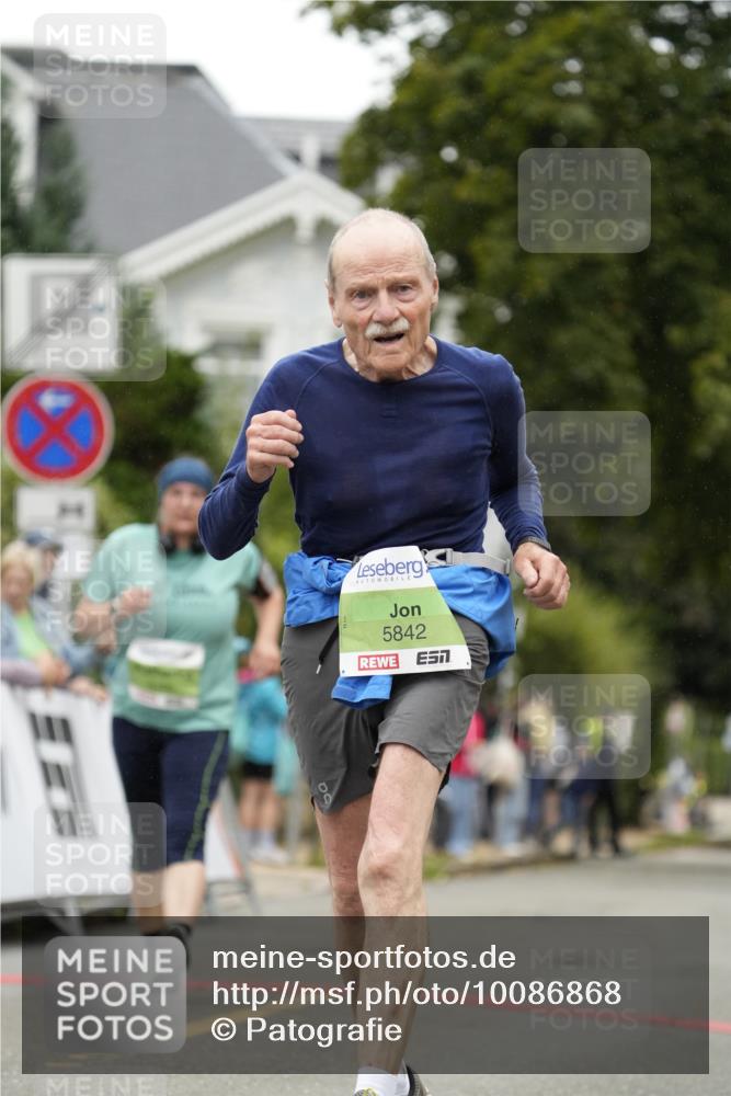 30.08.2026 - Blankeneser Heldenlauf Patografie http://msf.ph/oto/10086868 30.08.2026 11:02:29 Ziel 5490, 5842 meine-sportfotos.de