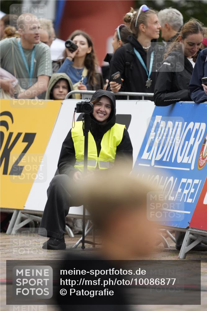 30.08.2026 - Blankeneser Heldenlauf Patografie http://msf.ph/oto/10086877 30.08.2026 11:03:30 Ziel  meine-sportfotos.de