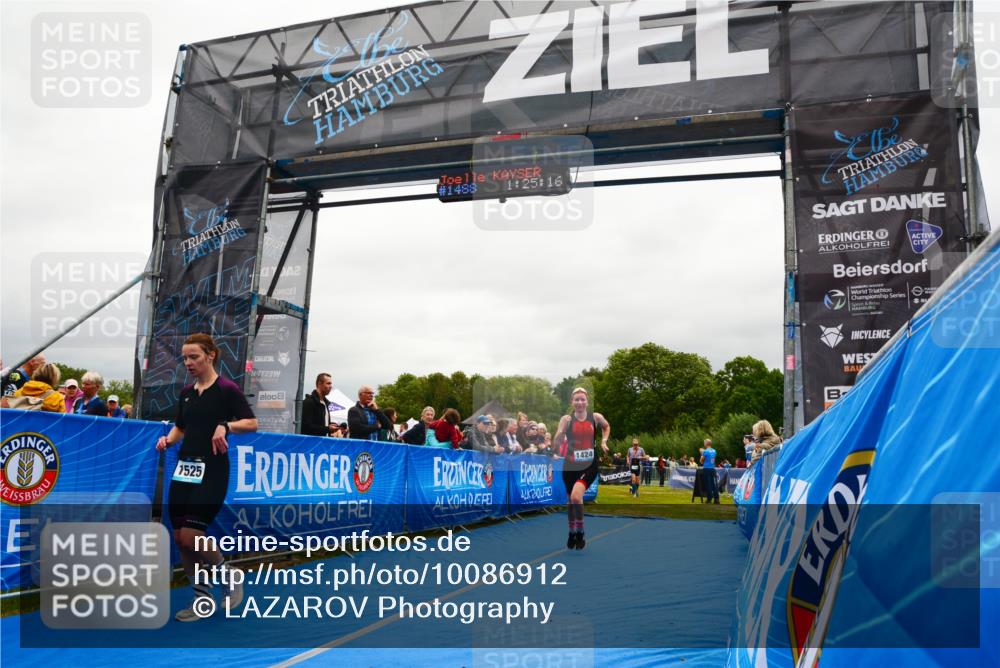 30.08.2026 - Elbe Triathlon Hamburg LAZAROV Photography http://msf.ph/oto/10086912 30.08.2026 12:05:20 Ziel 1358, 1414, 1424, 1459, 1460, 1525 meine-sportfotos.de