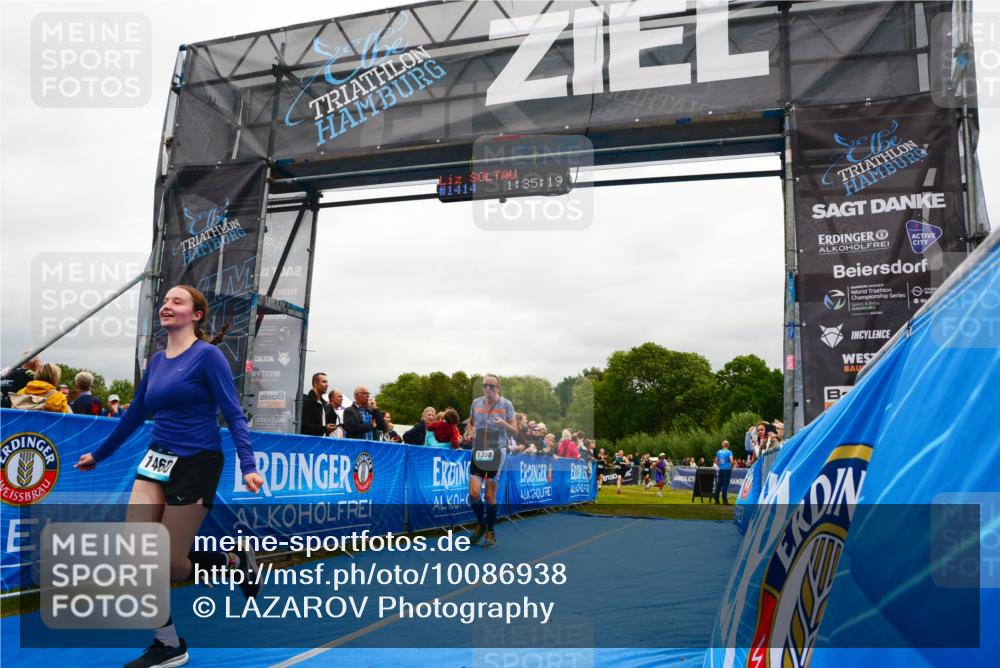 30.08.2026 - Elbe Triathlon Hamburg LAZAROV Photography http://msf.ph/oto/10086938 30.08.2026 12:05:26 Ziel 1358, 1397, 1460, 1529 meine-sportfotos.de