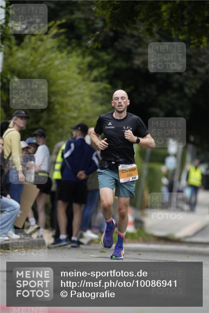 30.08.2026 - Blankeneser Heldenlauf Patografie http://msf.ph/oto/10086941 30.08.2026 11:15:39 Ziel  meine-sportfotos.de
