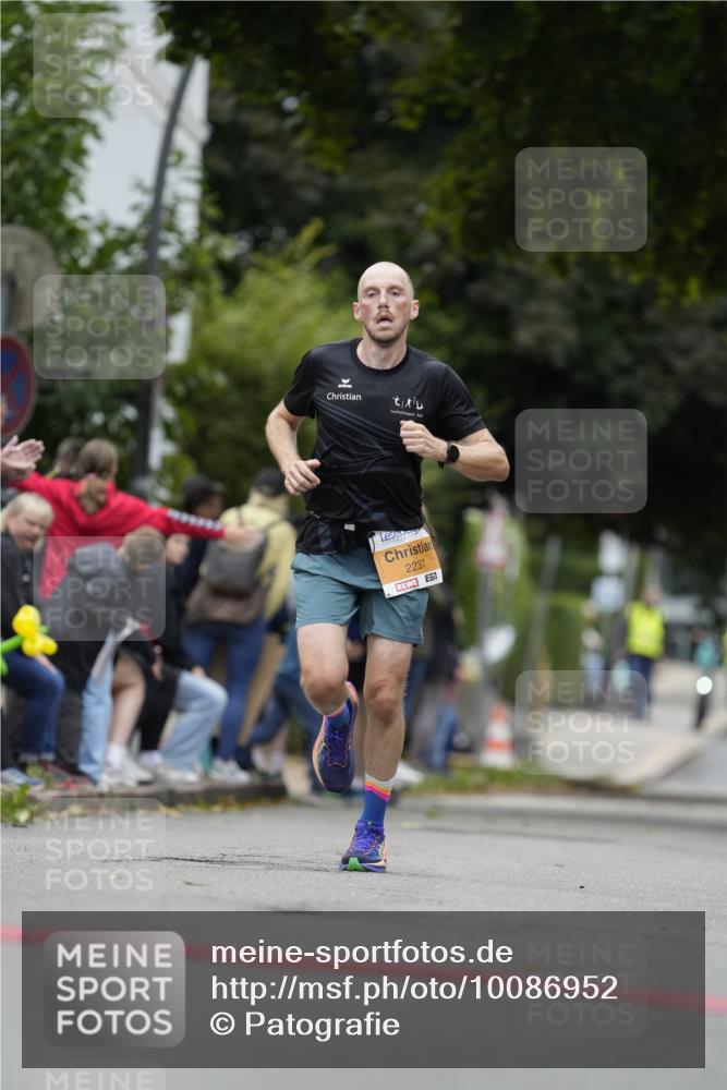 30.08.2026 - Blankeneser Heldenlauf Patografie http://msf.ph/oto/10086952 30.08.2026 11:15:42 Ziel 2237 meine-sportfotos.de