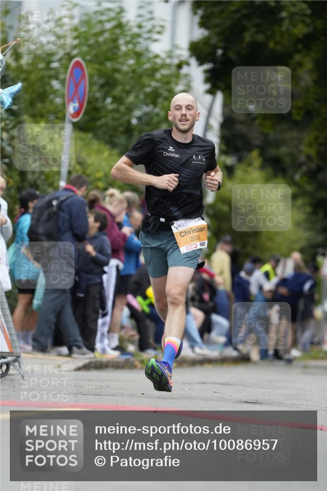 30.08.2026 - Blankeneser Heldenlauf Patografie http://msf.ph/oto/10086957 30.08.2026 11:15:44 Ziel 2237 meine-sportfotos.de