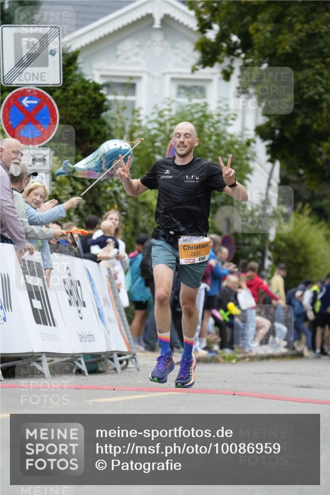 30.08.2026 - Blankeneser Heldenlauf Patografie http://msf.ph/oto/10086959 30.08.2026 11:15:45 Ziel 2237 meine-sportfotos.de