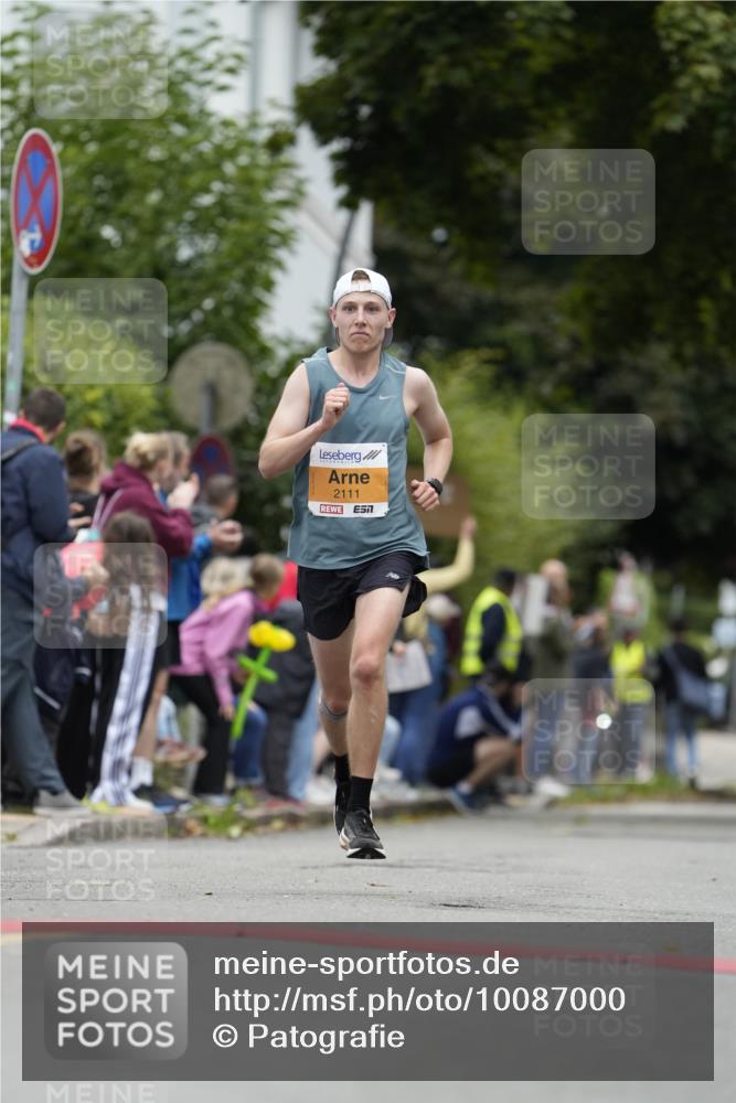 30.08.2026 - Blankeneser Heldenlauf Patografie http://msf.ph/oto/10087000 30.08.2026 11:16:38 Ziel 2111 meine-sportfotos.de