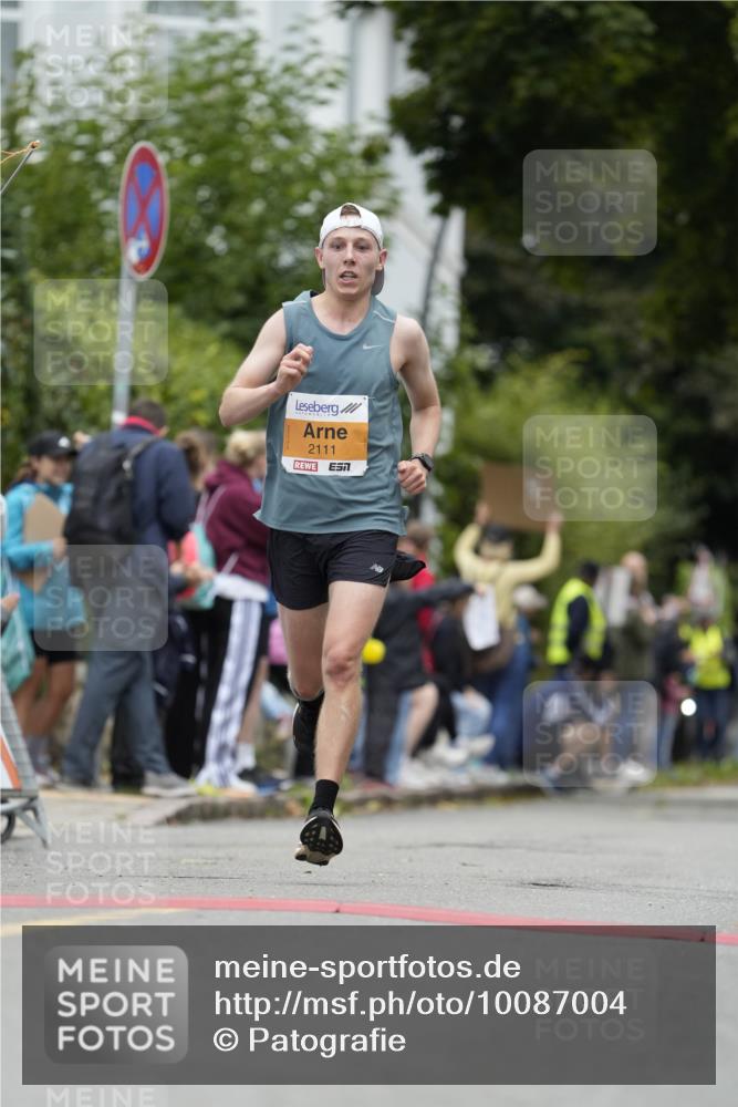 30.08.2026 - Blankeneser Heldenlauf Patografie http://msf.ph/oto/10087004 30.08.2026 11:16:39 Ziel 2111 meine-sportfotos.de