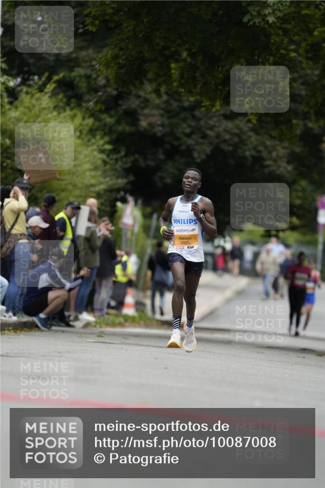 30.08.2026 - Blankeneser Heldenlauf Patografie http://msf.ph/oto/10087008 30.08.2026 11:16:48 Ziel  meine-sportfotos.de