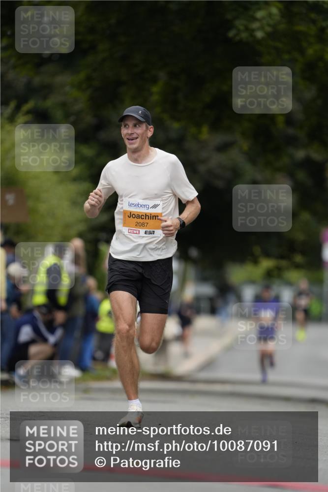 30.08.2026 - Blankeneser Heldenlauf Patografie http://msf.ph/oto/10087091 30.08.2026 11:17:38 Ziel 2087 meine-sportfotos.de