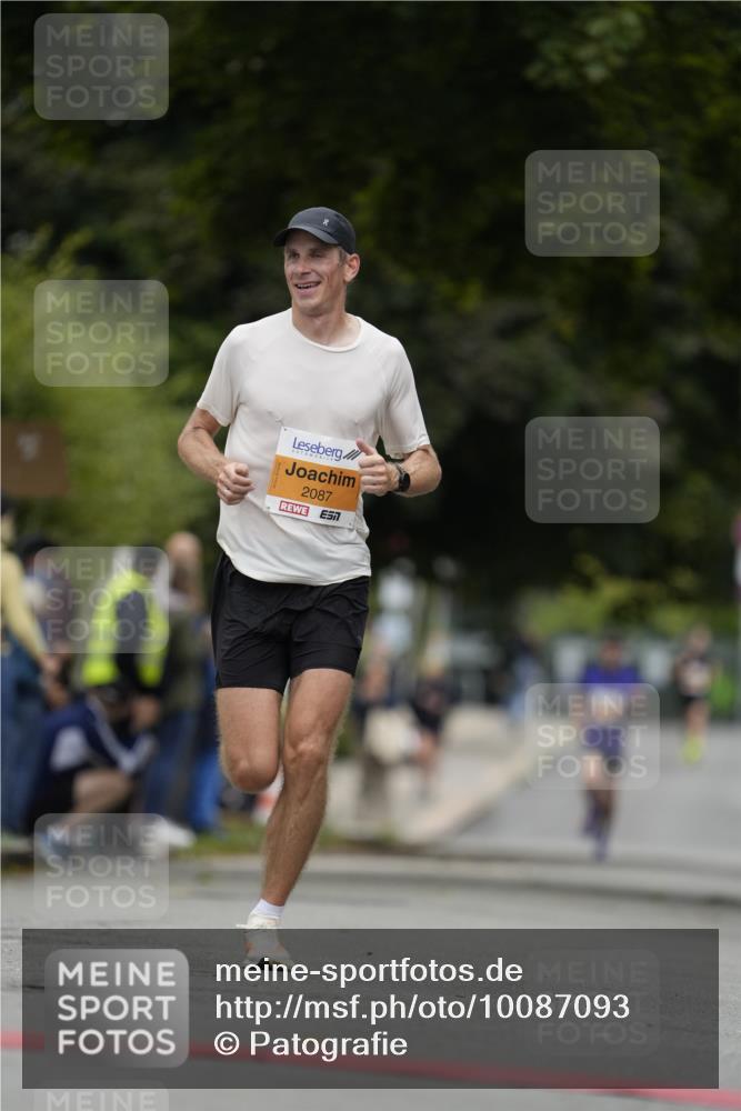 30.08.2026 - Blankeneser Heldenlauf Patografie http://msf.ph/oto/10087093 30.08.2026 11:17:38 Ziel 2087 meine-sportfotos.de