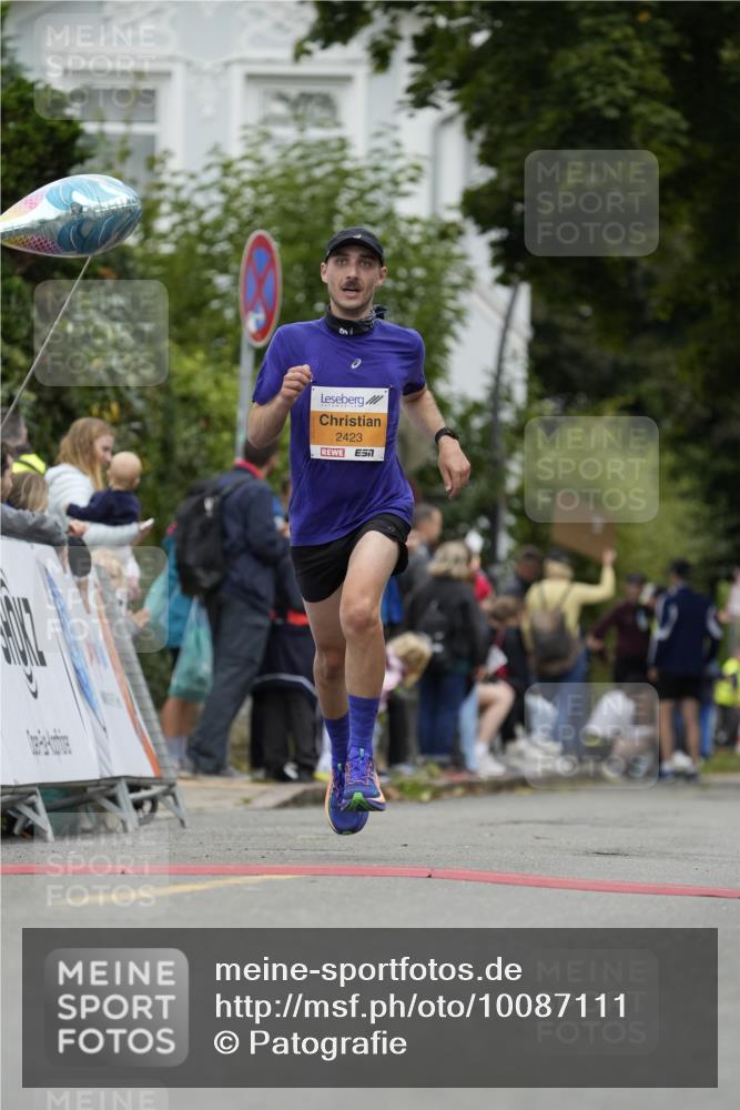 30.08.2026 - Blankeneser Heldenlauf Patografie http://msf.ph/oto/10087111 30.08.2026 11:17:55 Ziel 2423 meine-sportfotos.de