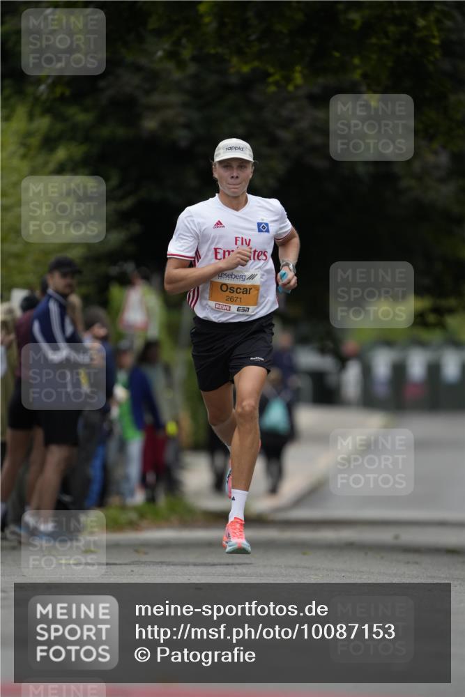 30.08.2026 - Blankeneser Heldenlauf Patografie http://msf.ph/oto/10087153 30.08.2026 11:19:20 Ziel 2671, 2679 meine-sportfotos.de