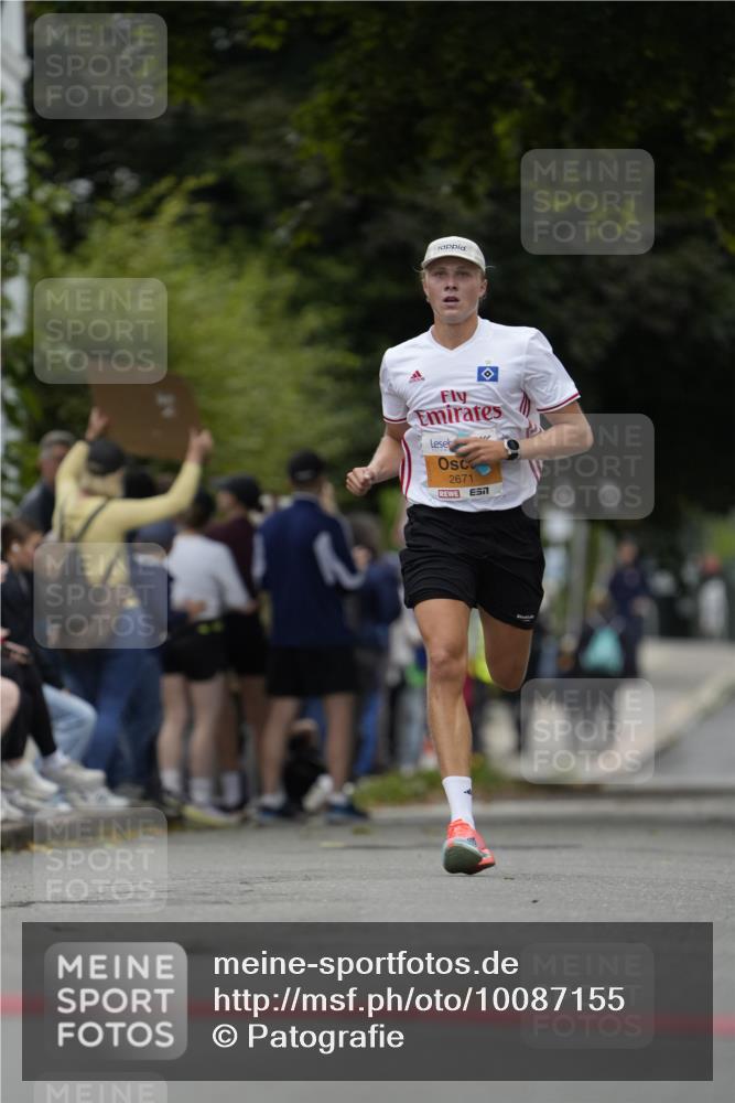 30.08.2026 - Blankeneser Heldenlauf Patografie http://msf.ph/oto/10087155 30.08.2026 11:19:21 Ziel 2671, 2679 meine-sportfotos.de