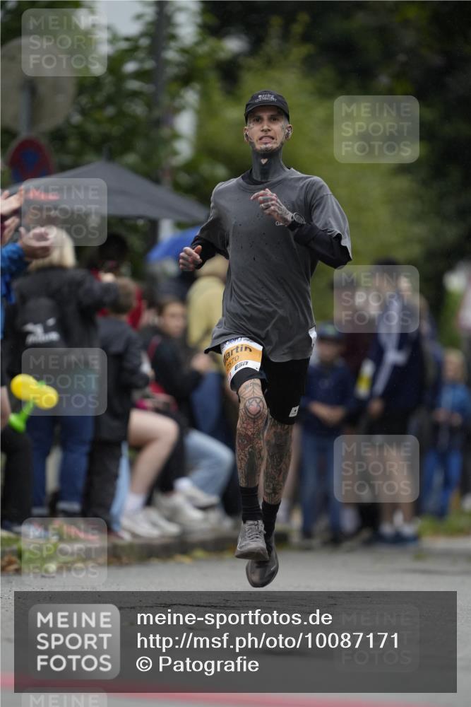 30.08.2026 - Blankeneser Heldenlauf Patografie http://msf.ph/oto/10087171 30.08.2026 11:21:34 Ziel 2570 meine-sportfotos.de