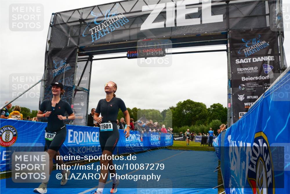 30.08.2026 - Elbe Triathlon Hamburg LAZAROV Photography http://msf.ph/oto/10087279 30.08.2026 12:08:01 Ziel 835, 1366, 1501 meine-sportfotos.de