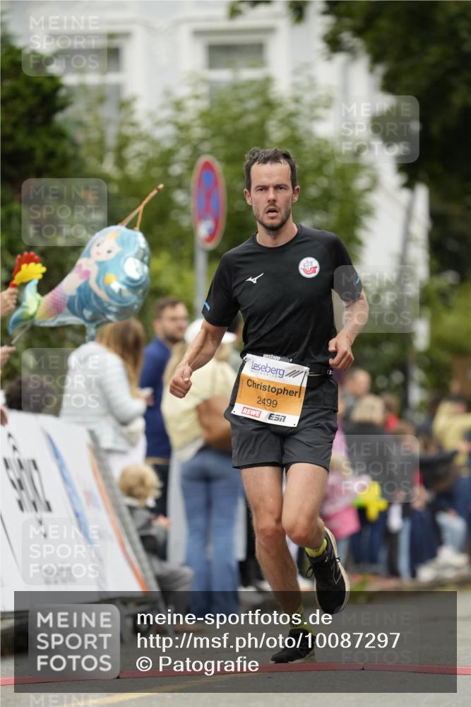 30.08.2026 - Blankeneser Heldenlauf Patografie http://msf.ph/oto/10087297 30.08.2026 11:26:06 Ziel 2345, 2499 meine-sportfotos.de