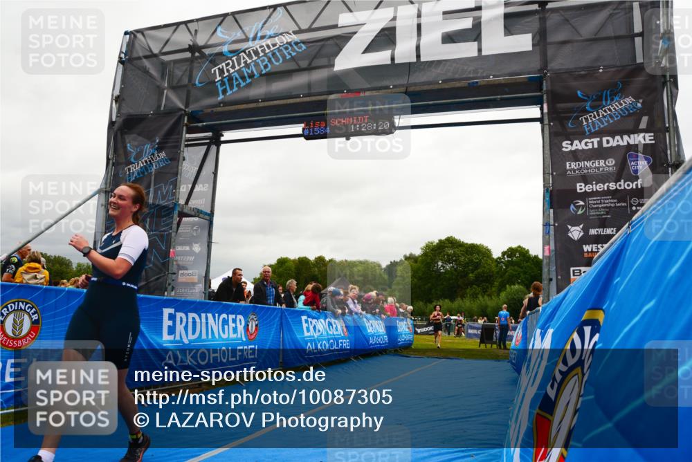 30.08.2026 - Elbe Triathlon Hamburg LAZAROV Photography http://msf.ph/oto/10087305 30.08.2026 12:08:19 Ziel 840, 1584, 1658 meine-sportfotos.de