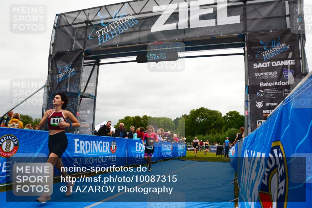 30.08.2026 - Elbe Triathlon Hamburg LAZAROV Photography http://msf.ph/oto/10087315 30.08.2026 12:08:25 Ziel 840, 1355, 1633, 1658 meine-sportfotos.de