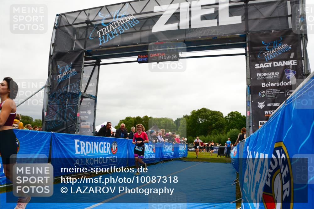 30.08.2026 - Elbe Triathlon Hamburg LAZAROV Photography http://msf.ph/oto/10087318 30.08.2026 12:08:25 Ziel 840, 1355, 1633, 1658 meine-sportfotos.de