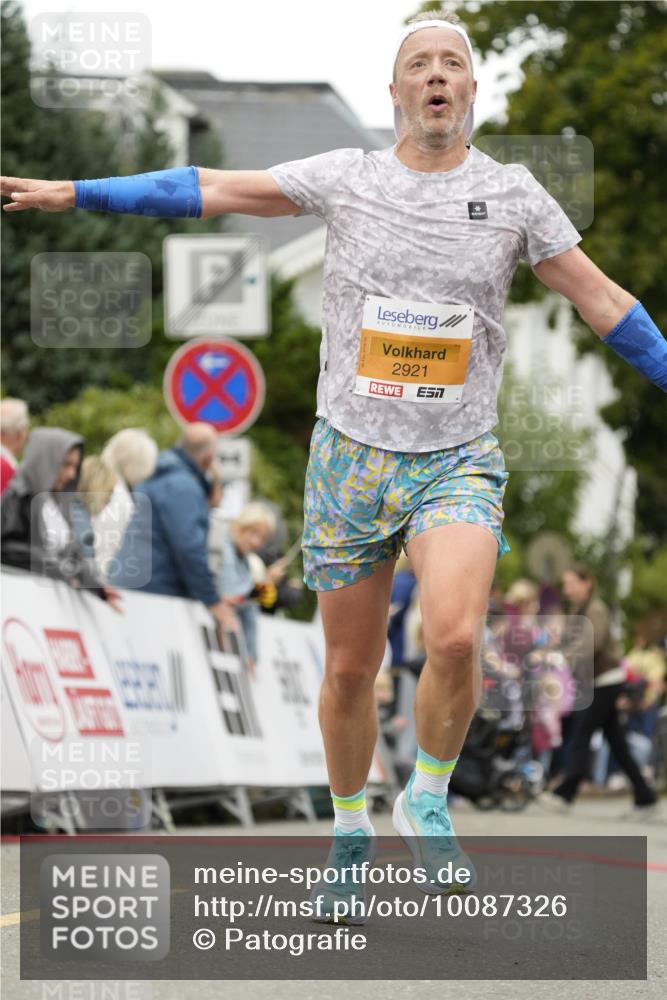 30.08.2026 - Blankeneser Heldenlauf Patografie http://msf.ph/oto/10087326 30.08.2026 11:26:26 Ziel 2921 meine-sportfotos.de