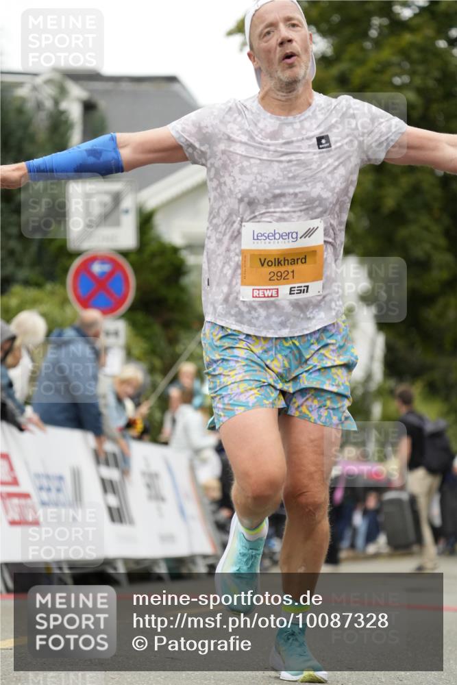 30.08.2026 - Blankeneser Heldenlauf Patografie http://msf.ph/oto/10087328 30.08.2026 11:26:26 Ziel 2921 meine-sportfotos.de