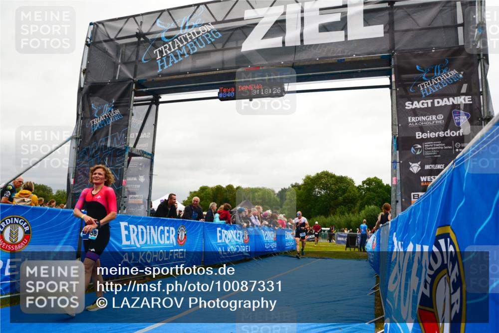30.08.2026 - Elbe Triathlon Hamburg LAZAROV Photography http://msf.ph/oto/10087331 30.08.2026 12:08:27 Ziel 840, 1355, 1357, 1633, 1658 meine-sportfotos.de