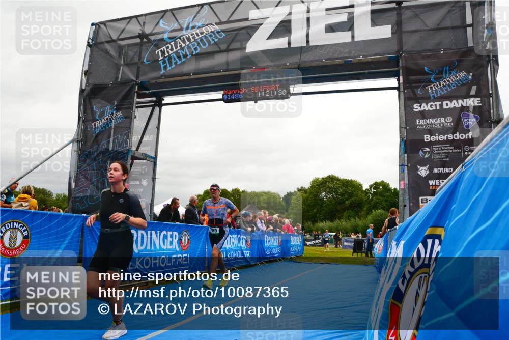 30.08.2026 - Elbe Triathlon Hamburg LAZAROV Photography http://msf.ph/oto/10087365 30.08.2026 12:08:50 Ziel 789, 915 meine-sportfotos.de