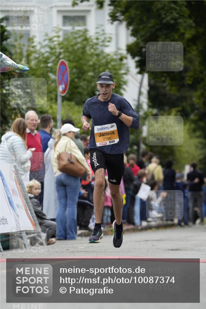30.08.2026 - Blankeneser Heldenlauf Patografie http://msf.ph/oto/10087374 30.08.2026 11:27:24 Ziel 2198 meine-sportfotos.de