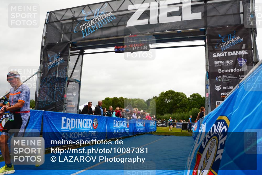 30.08.2026 - Elbe Triathlon Hamburg LAZAROV Photography http://msf.ph/oto/10087381 30.08.2026 12:08:52 Ziel 789, 915 meine-sportfotos.de