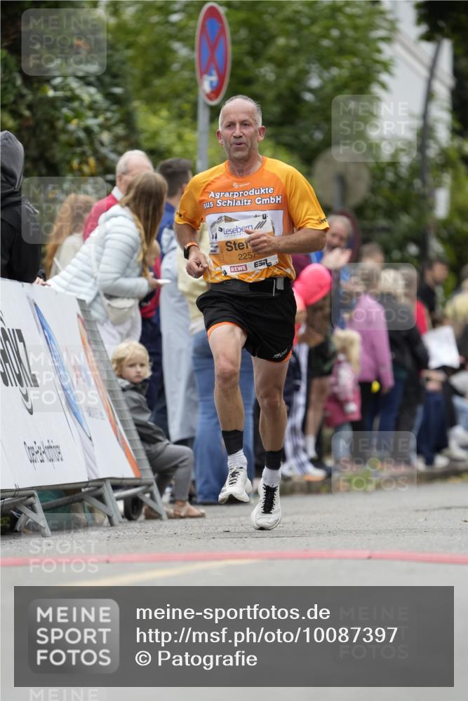 30.08.2026 - Blankeneser Heldenlauf Patografie http://msf.ph/oto/10087397 30.08.2026 11:27:35 Ziel 2257 meine-sportfotos.de