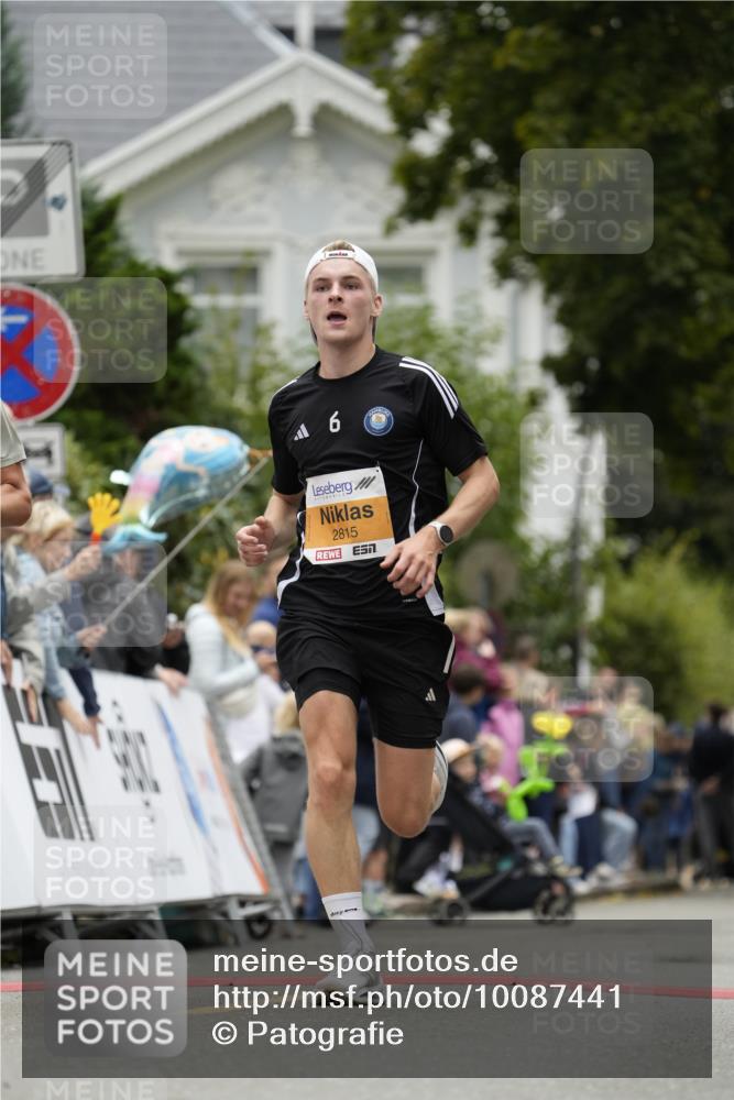 30.08.2026 - Blankeneser Heldenlauf Patografie http://msf.ph/oto/10087441 30.08.2026 11:28:28 Ziel 2295, 2815 meine-sportfotos.de