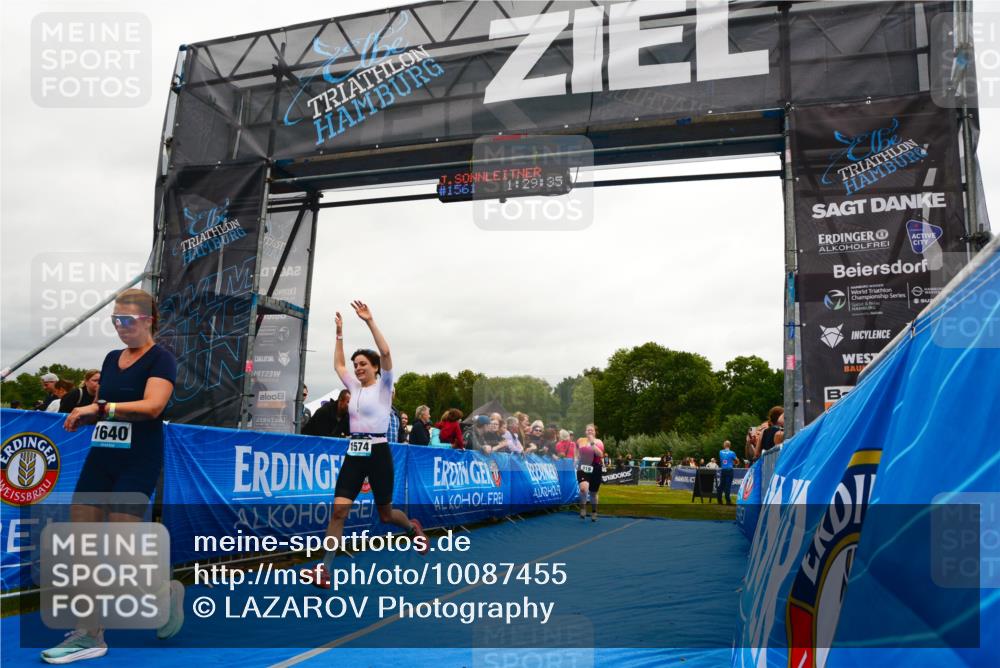 30.08.2026 - Elbe Triathlon Hamburg LAZAROV Photography http://msf.ph/oto/10087455 30.08.2026 12:09:38 Ziel 919, 1574, 1640 meine-sportfotos.de