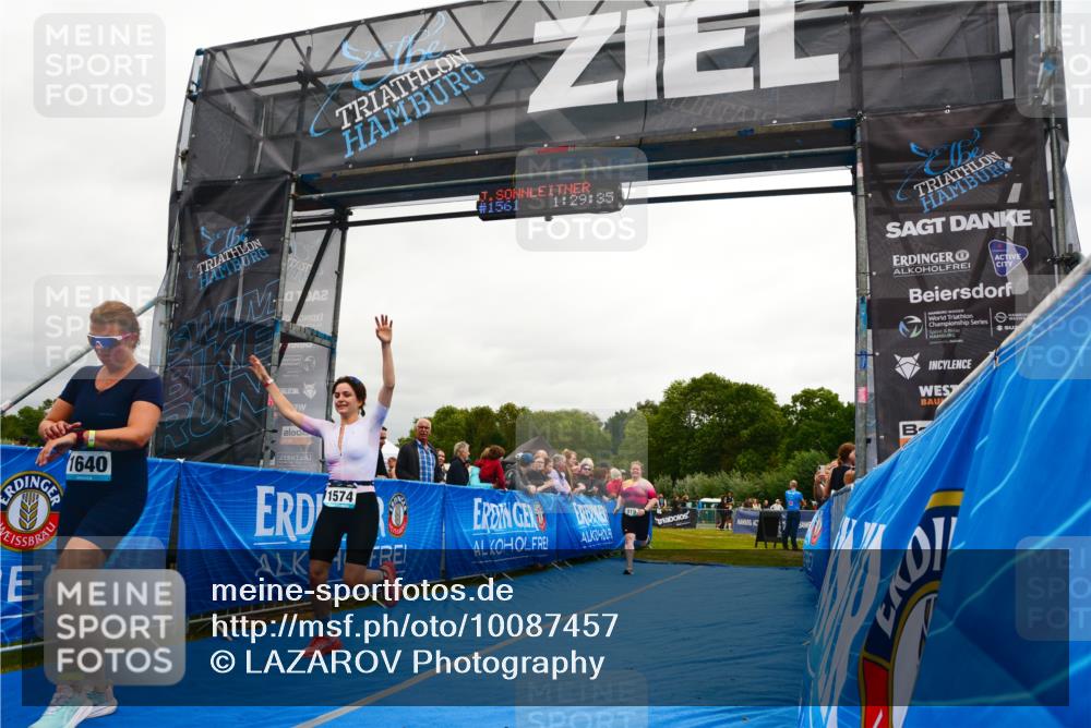 30.08.2026 - Elbe Triathlon Hamburg LAZAROV Photography http://msf.ph/oto/10087457 30.08.2026 12:09:38 Ziel 919, 1574, 1640 meine-sportfotos.de