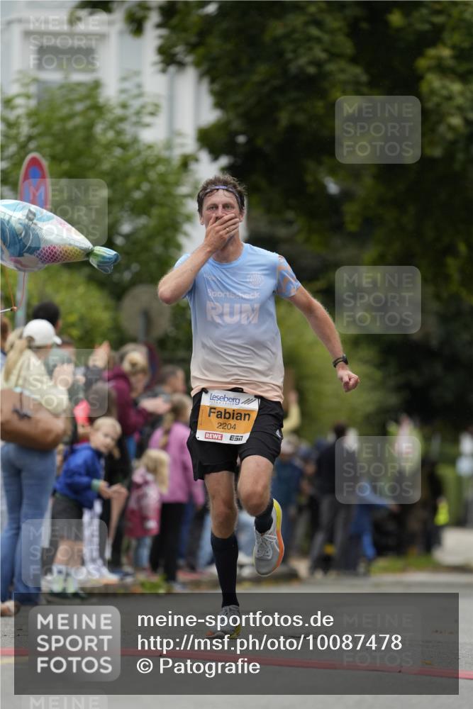 30.08.2026 - Blankeneser Heldenlauf Patografie http://msf.ph/oto/10087478 30.08.2026 11:29:28 Ziel 2204 meine-sportfotos.de