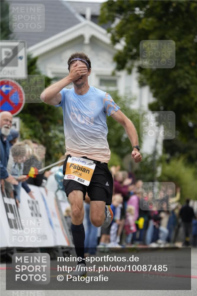 30.08.2026 - Blankeneser Heldenlauf Patografie http://msf.ph/oto/10087485 30.08.2026 11:29:29 Ziel 2204 meine-sportfotos.de