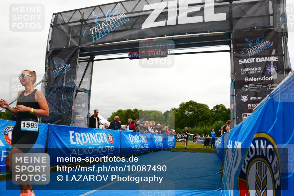30.08.2026 - Elbe Triathlon Hamburg LAZAROV Photography http://msf.ph/oto/10087490 30.08.2026 12:09:58 Ziel 1593, 1687 meine-sportfotos.de