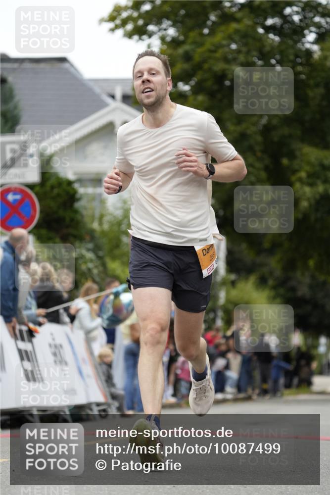30.08.2026 - Blankeneser Heldenlauf Patografie http://msf.ph/oto/10087499 30.08.2026 11:29:37 Ziel 2551 meine-sportfotos.de