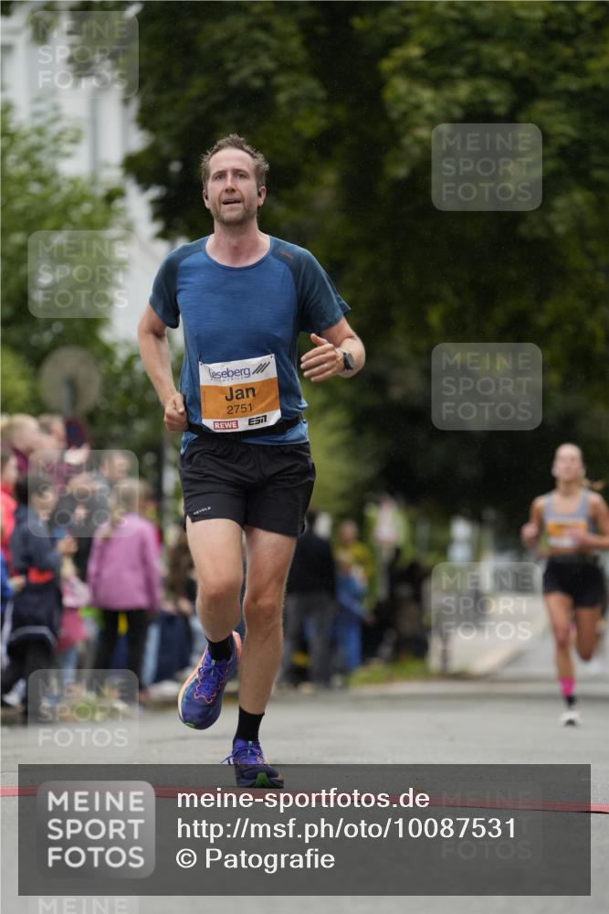 30.08.2026 - Blankeneser Heldenlauf Patografie http://msf.ph/oto/10087531 30.08.2026 11:30:03 Ziel 2751, 2804 meine-sportfotos.de