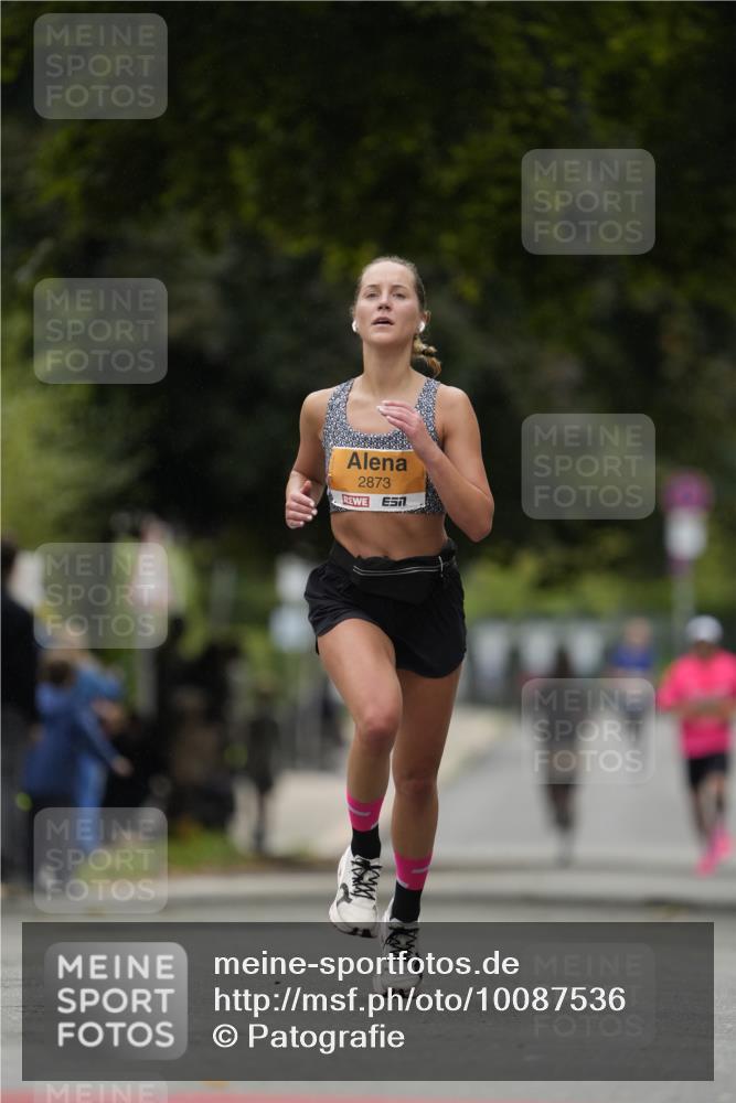 30.08.2026 - Blankeneser Heldenlauf Patografie http://msf.ph/oto/10087536 30.08.2026 11:30:06 Ziel 2751, 2873 meine-sportfotos.de
