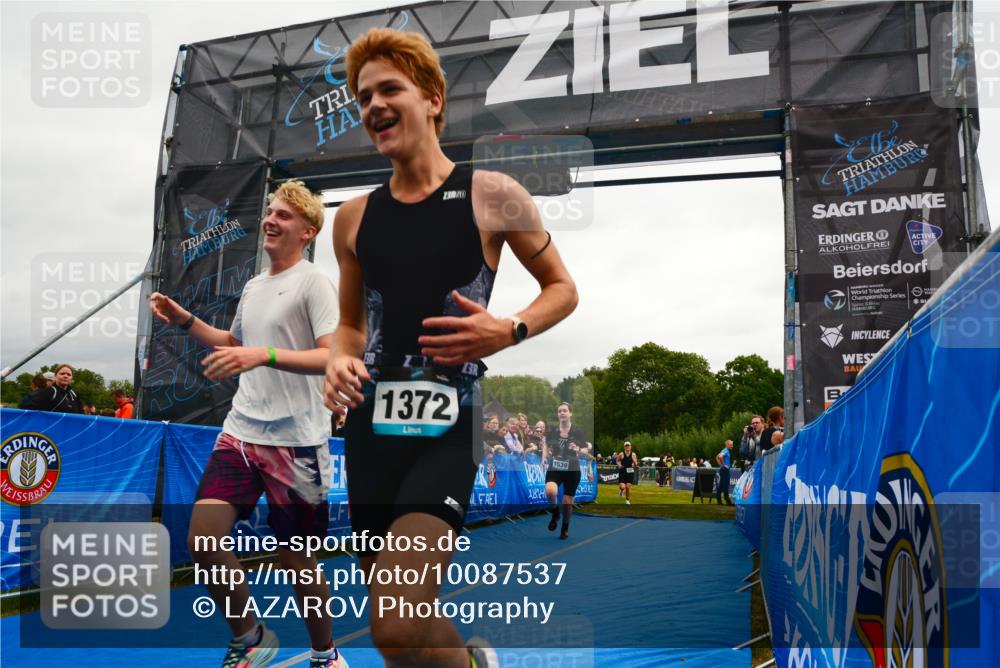 30.08.2026 - Elbe Triathlon Hamburg LAZAROV Photography http://msf.ph/oto/10087537 30.08.2026 12:10:24 Ziel 1372, 1382, 1471, 1539 meine-sportfotos.de